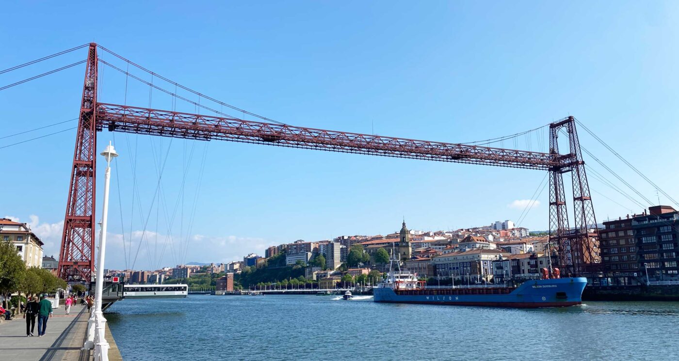 Imagen del Puente Colgante desde Las Arenas
